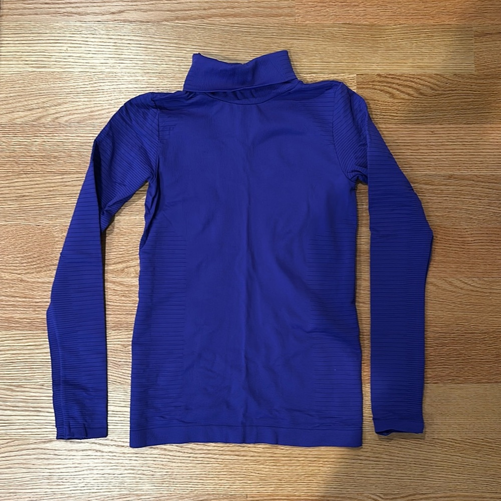 EUC - Athleta Women’s Running Turtleneckk Long Sleeve (Blue/Purple) - XS